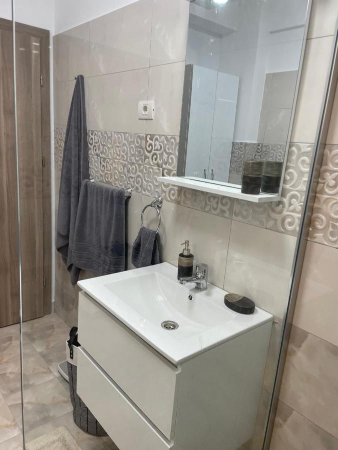 Iany Residence 1 นาโวดาริ ภายนอก รูปภาพ